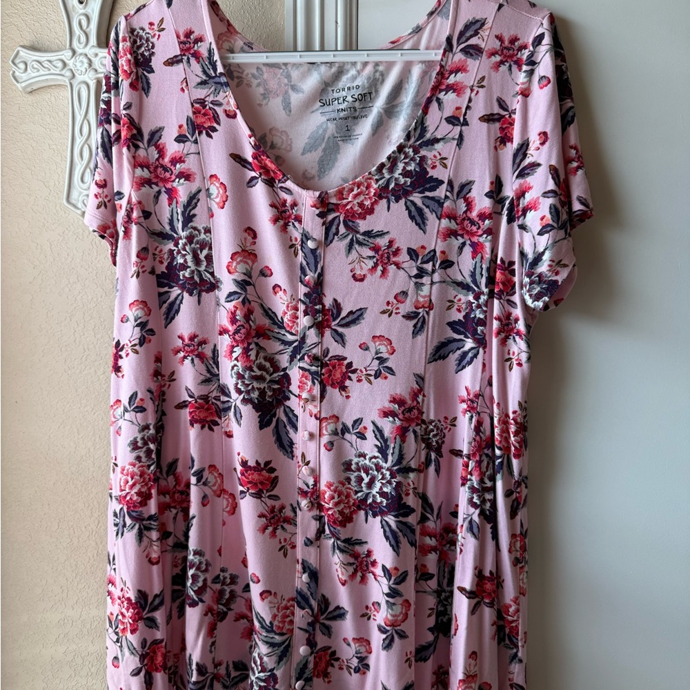 Torrid Tops - Picture 9 of 16
